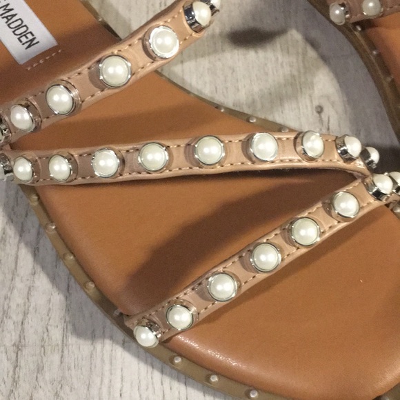 “Restock ”Steve madden Pearl flat Nude sandals C - Picture 3 of 11